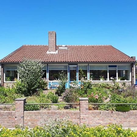 B&B De Blauwe Tulp Noord-Scharwoude Exterior photo