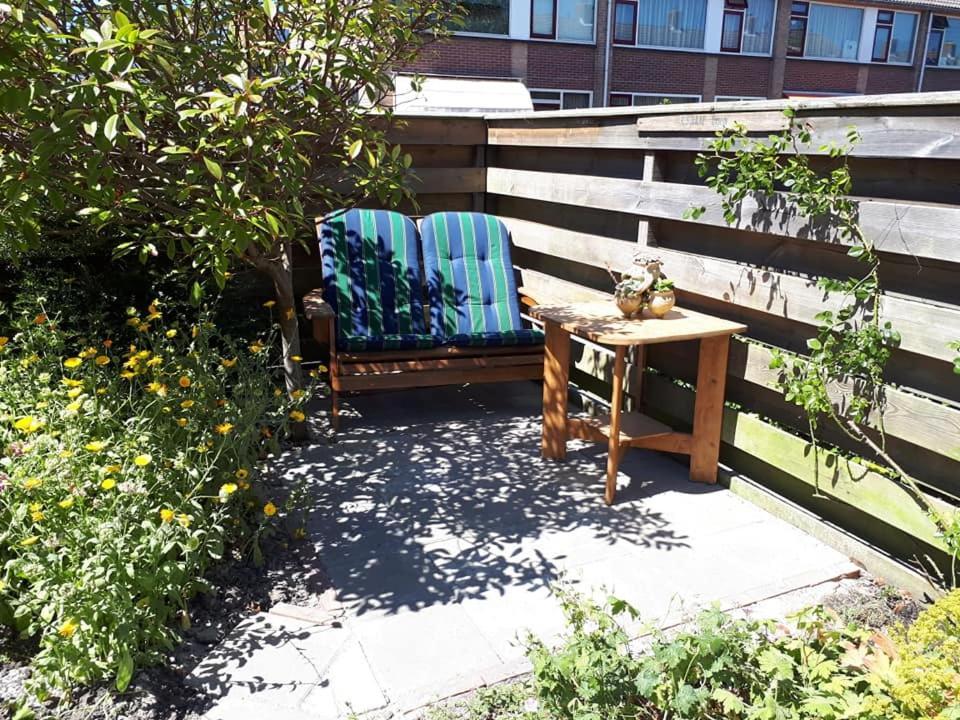 B&B De Blauwe Tulp Noord-Scharwoude Exterior photo